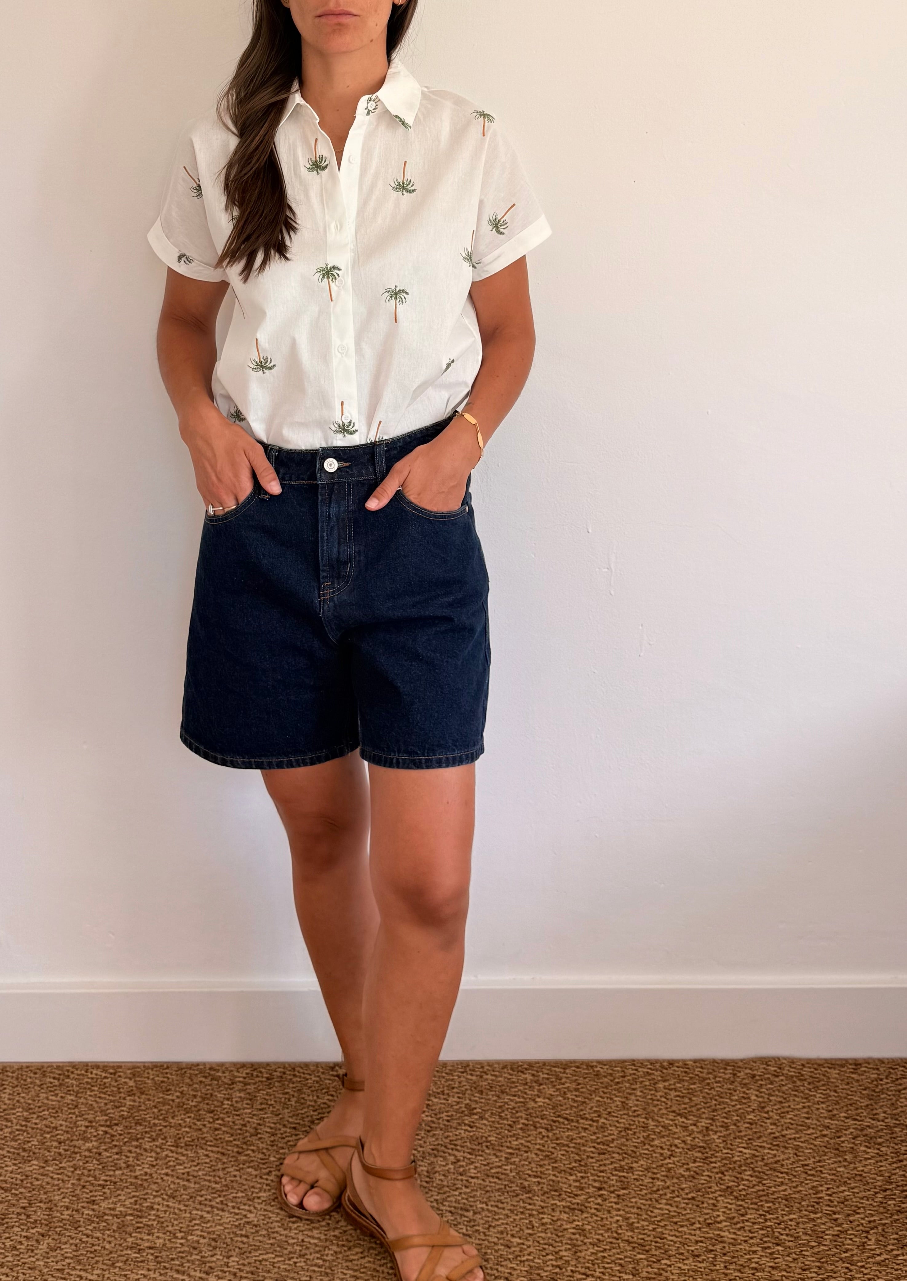 Chemise brodée palmiers Théa