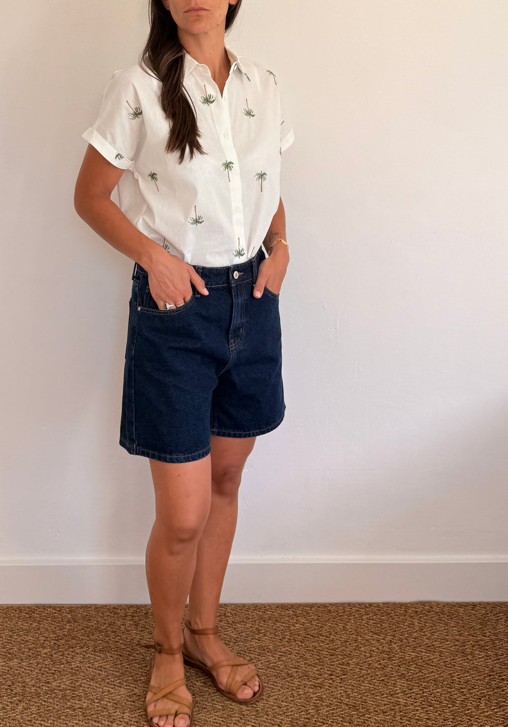 Chemise brodée palmiers Théa
