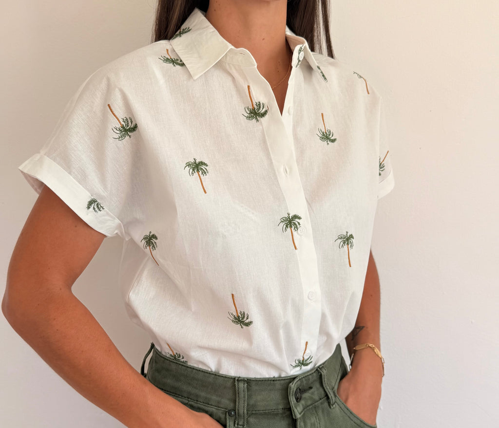 Chemise brodée palmiers Théa