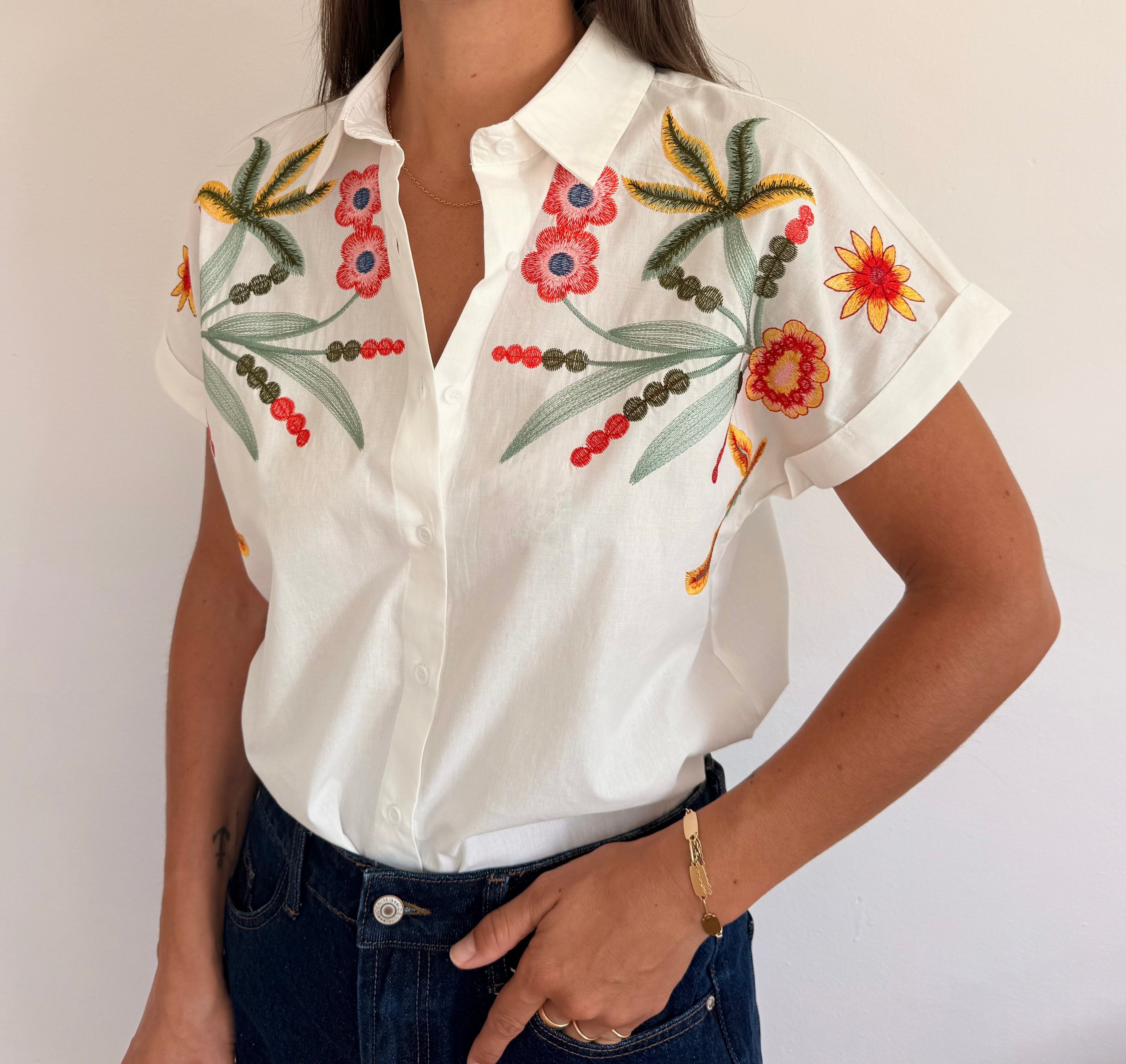 Chemise brodée fleurie Agathe