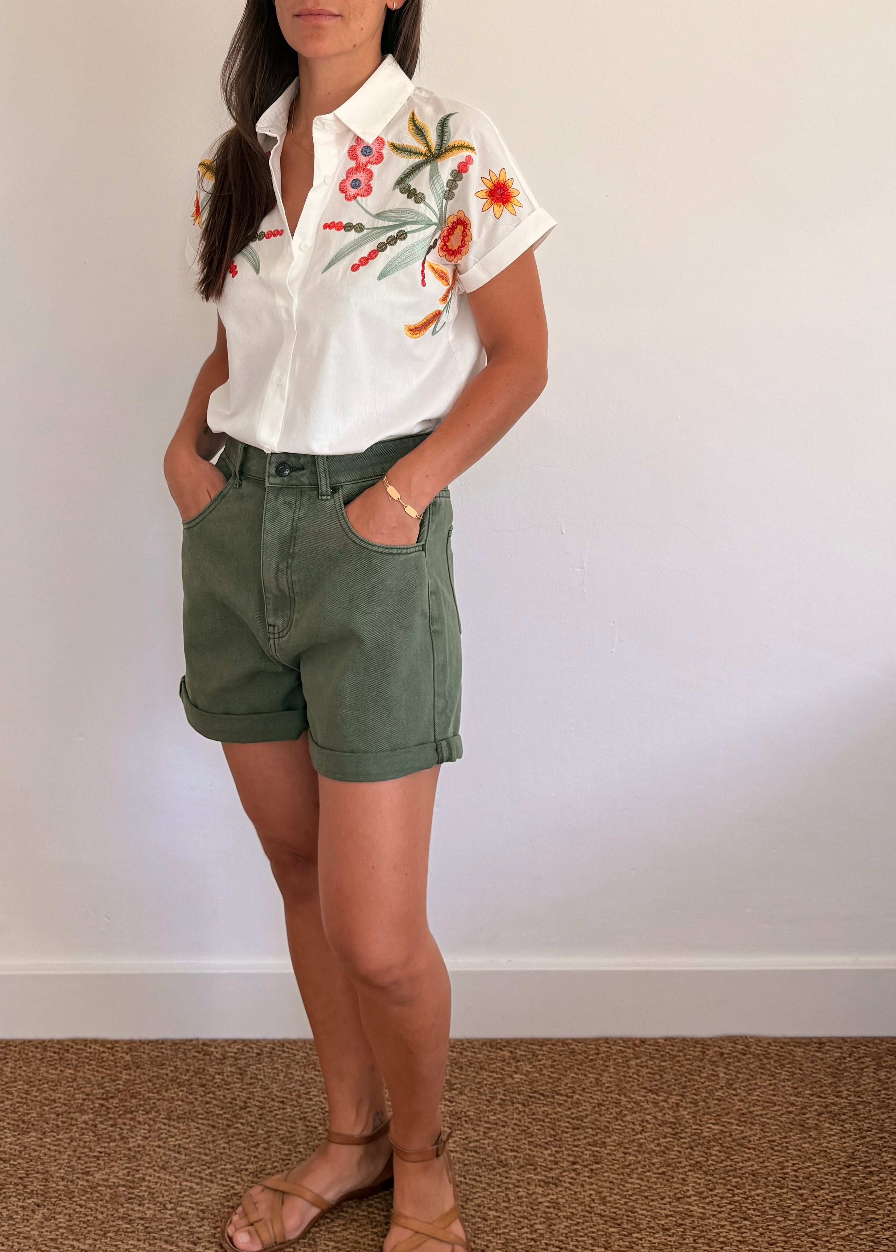 Chemise brodée fleurie Agathe